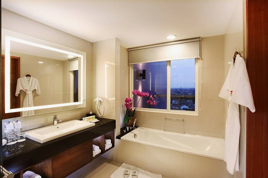 Suite Bathroom - Ecommerce-SIMY